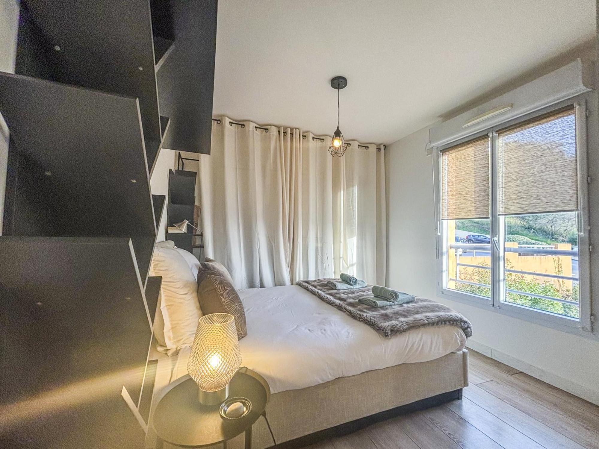 Terre D'azur - Wifi, Parking, Vue Mer Appartement *